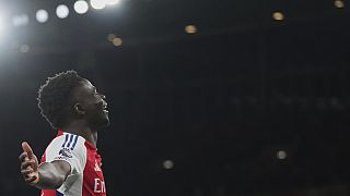 Arsenal celebrates Saka's comeback with a 2-1 win against Fulham